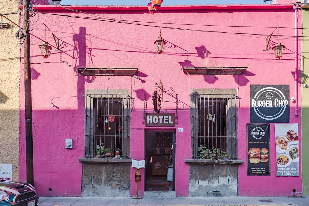 Hotel Rosa Morada
