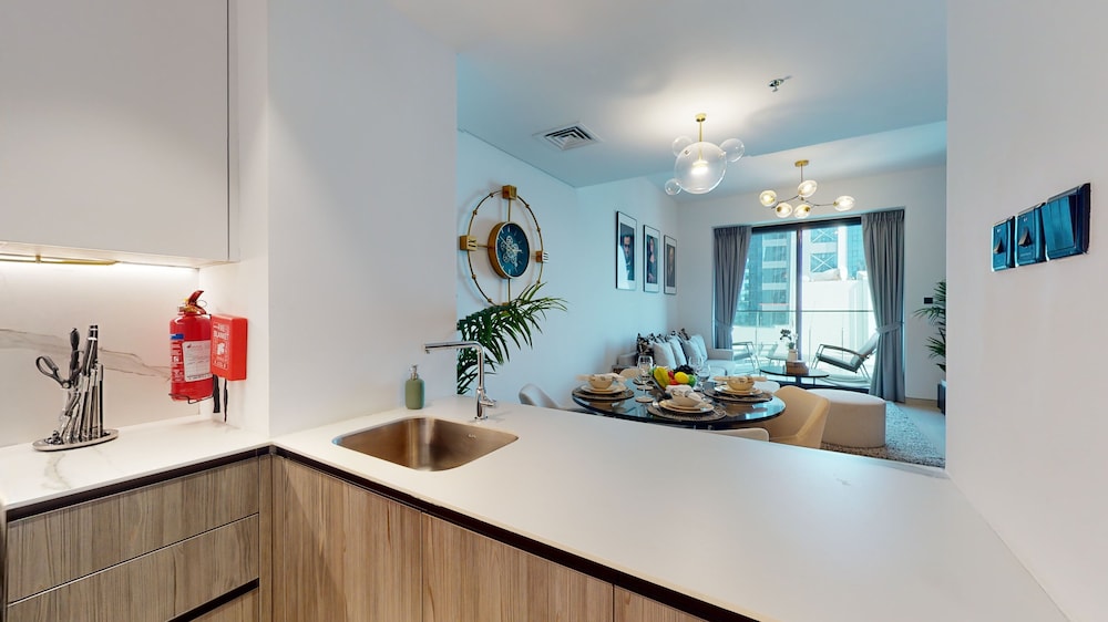 Euro Residence 1103