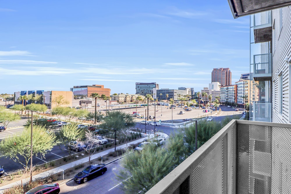 Phoenix Urban Luxury Escape