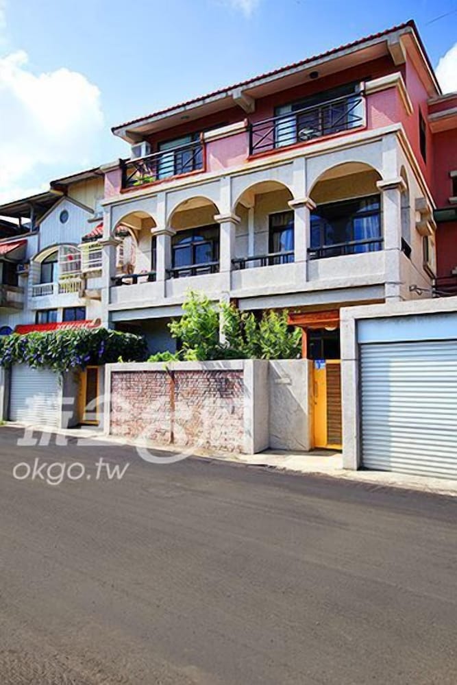 C T House