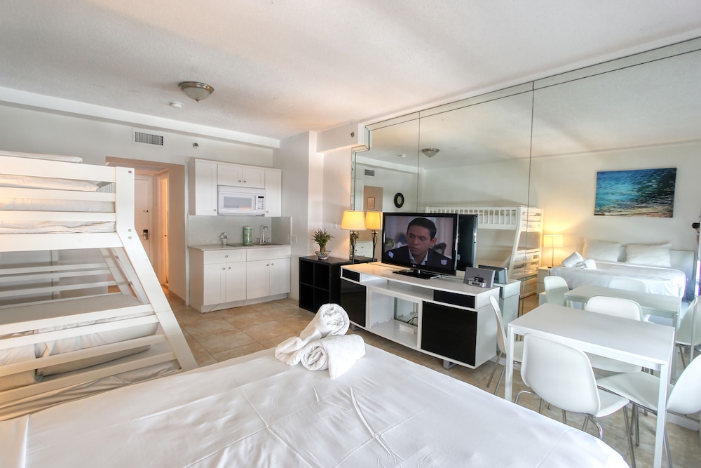 Private Apartments at the Casablanca