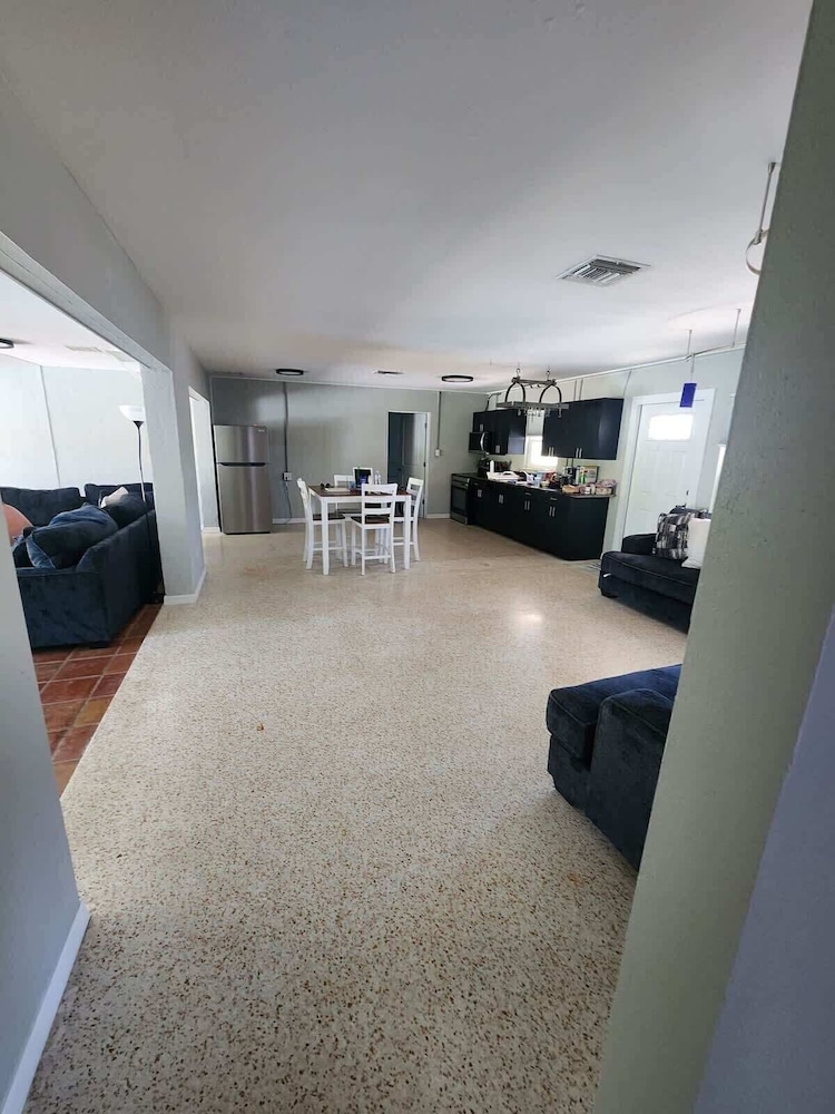 4BR Spacious Paradise