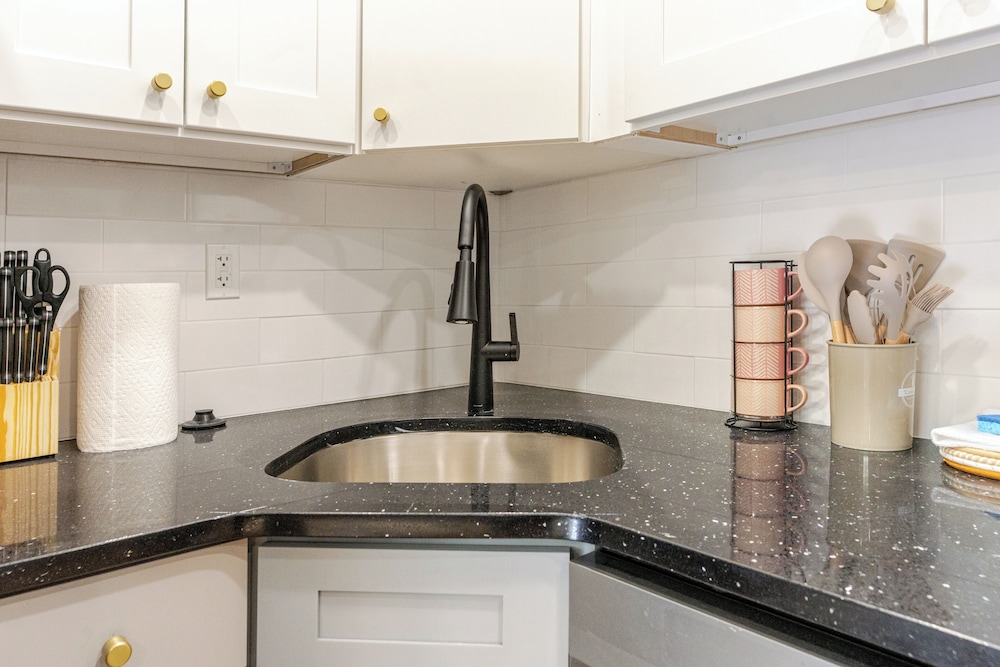 Cozy Stay near Fishtown & City Center