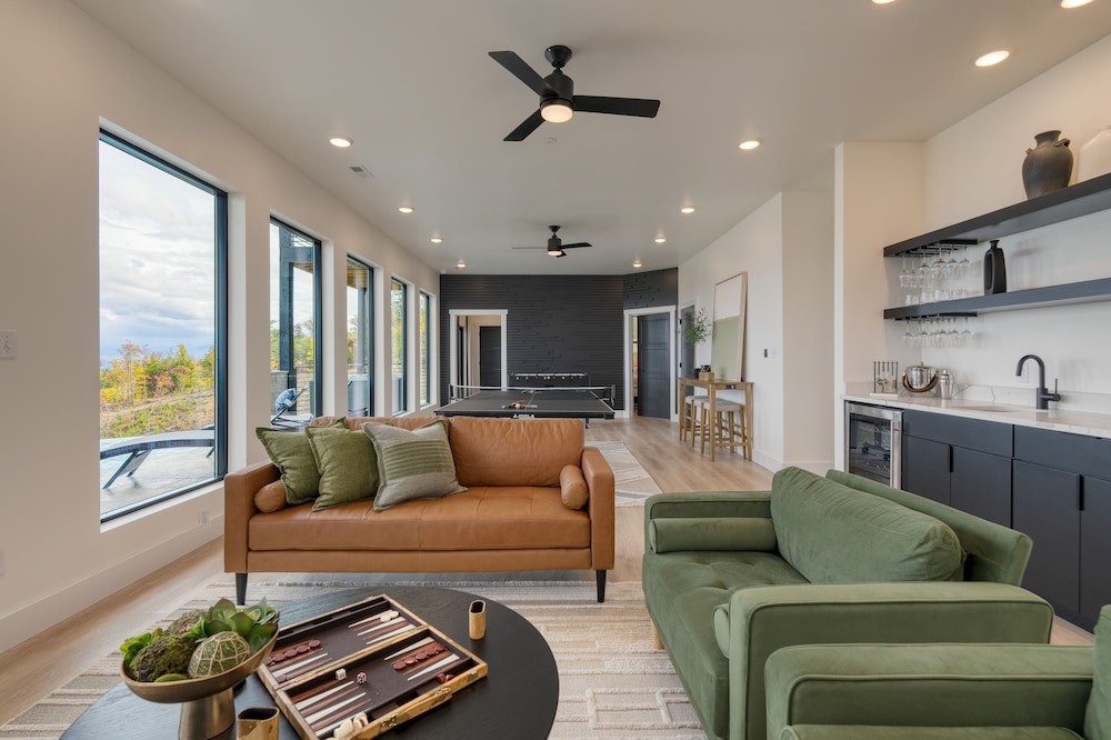 Whiskey Ridge - Avantstay Panoramic Views Infinity Pool Hot Tub Game Room