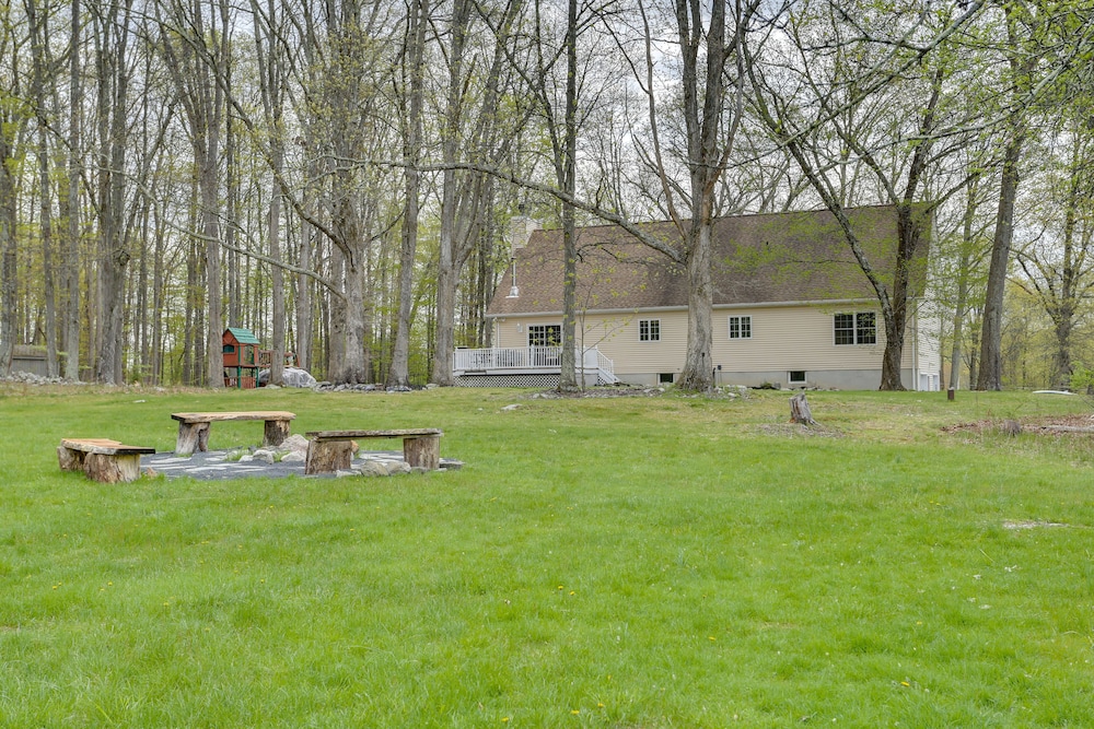 Pet-friendly Grand Pine Bush Retreat on 2 Acres! - Property Image 10