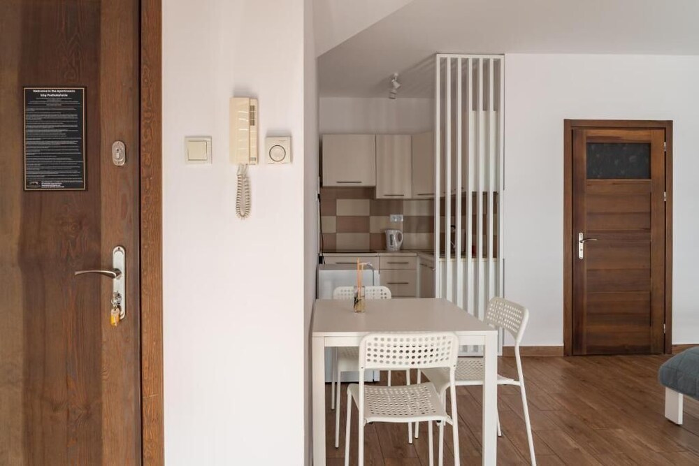 Przytulny apartament KOLEJOVA 12