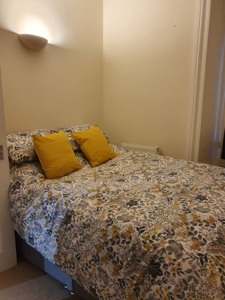 Impeccable 1-bed Apartment in Ilfracombe view 4