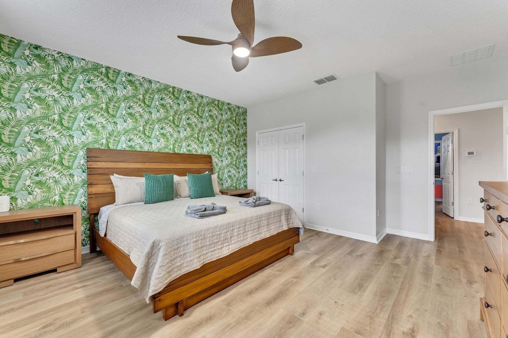 2311vd-providence 5 Bedroom Home
