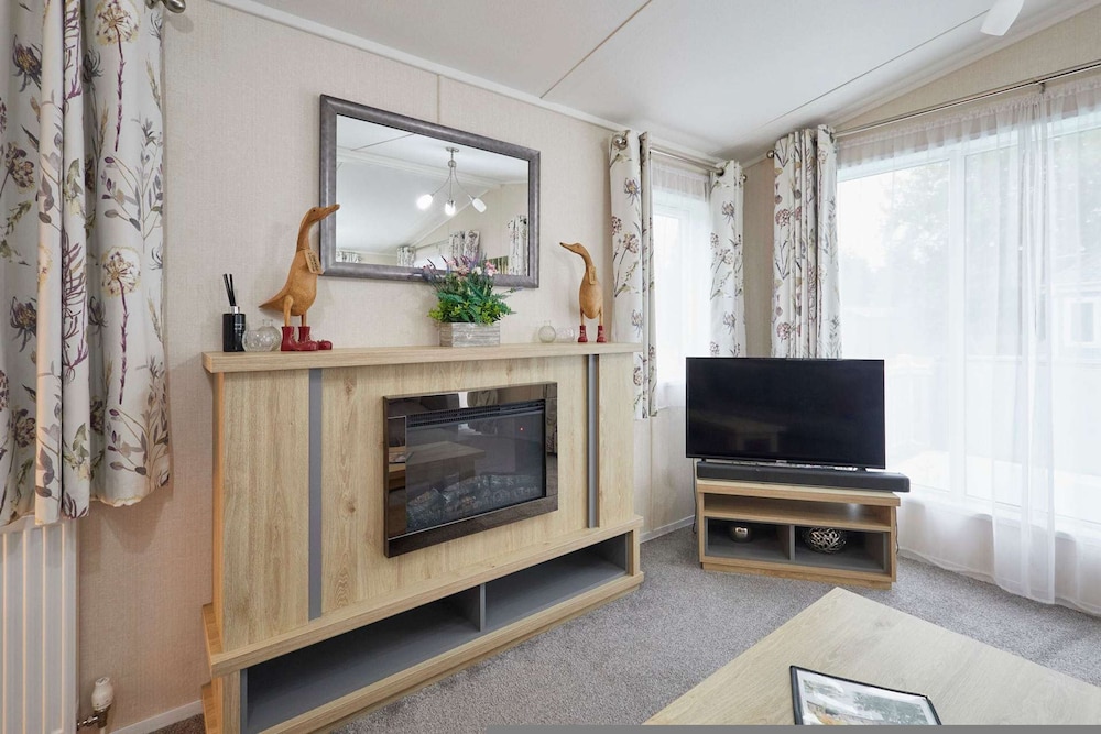 Host Stay Bluebell Lodge