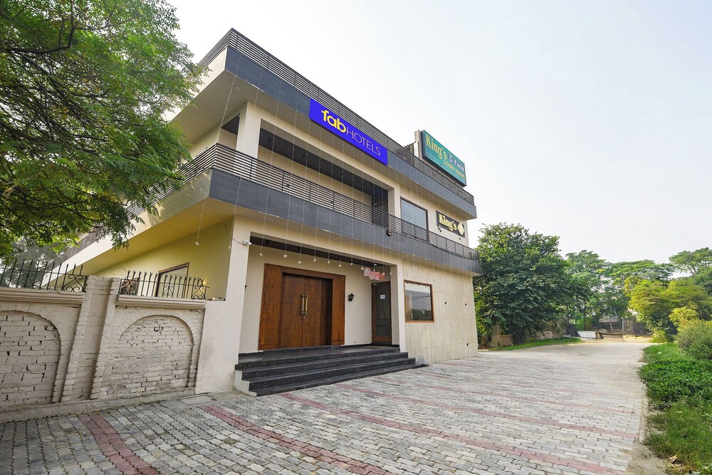 Fabhotel Kings 3 Farm