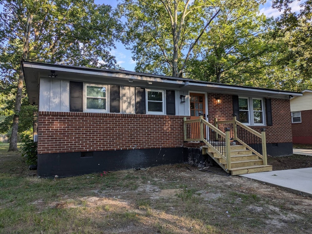 A122 Malone Home