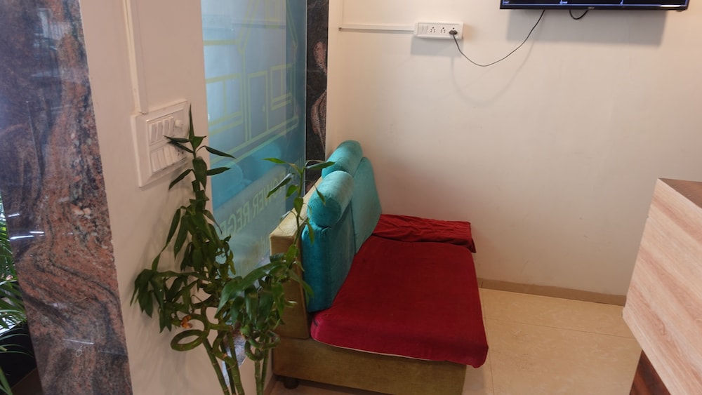 Mumbai Vacations - Hotel Wind Flower Regency - Near Kokilaben Hospital - Property Image 22