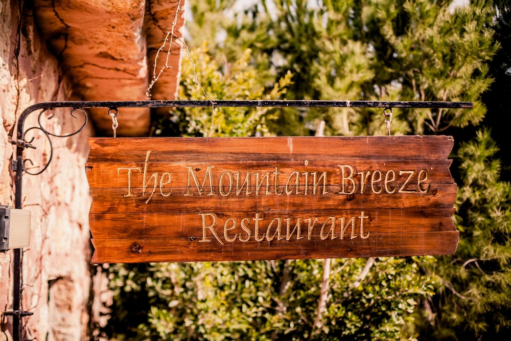 Mountain Breeze Resort