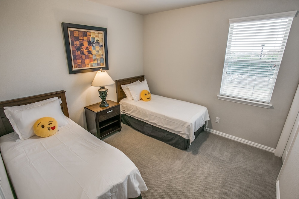 Dallas / Fort Worth Vacations - Beautiful furnished 3 bedroom Allen Home - Property Image 4