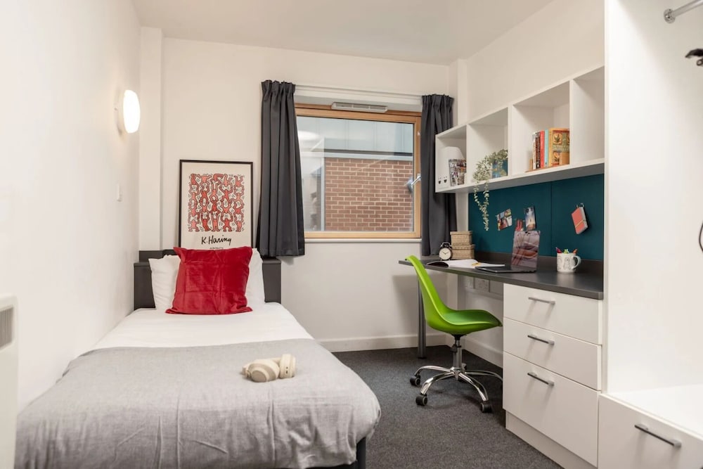 For Students Only Fitzroy Court in Luton