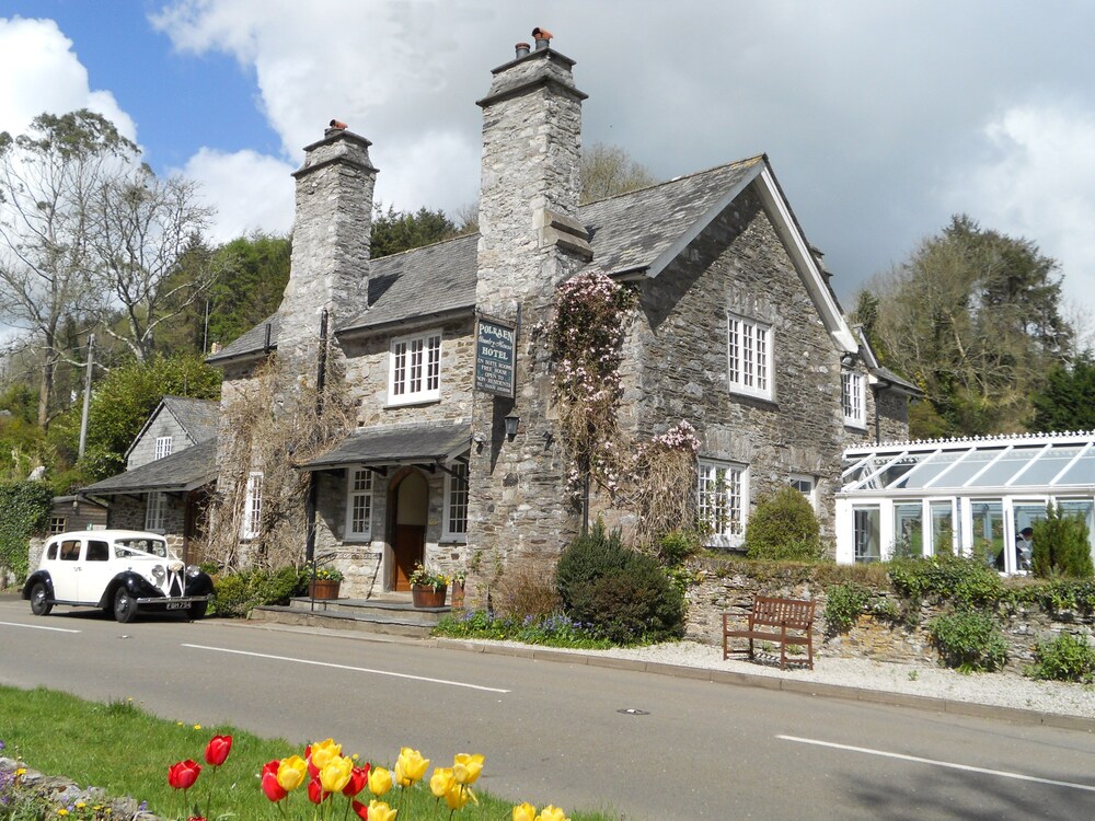 Polraen Country House