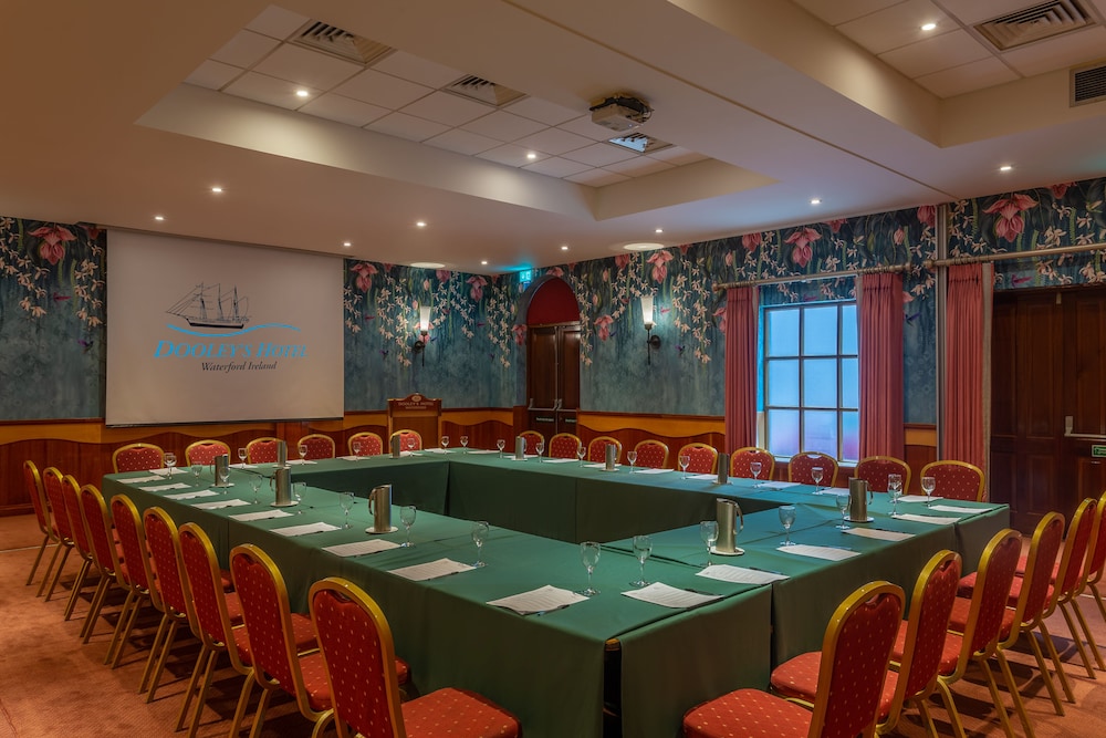 Waterford Vacations - Dooleys Hotel Waterford City - Property Image 3
