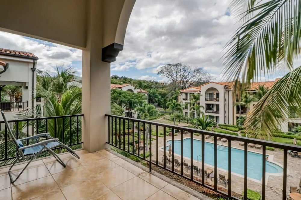Elegant Condo in High-End Resort Community with Pool and Beach Club Access