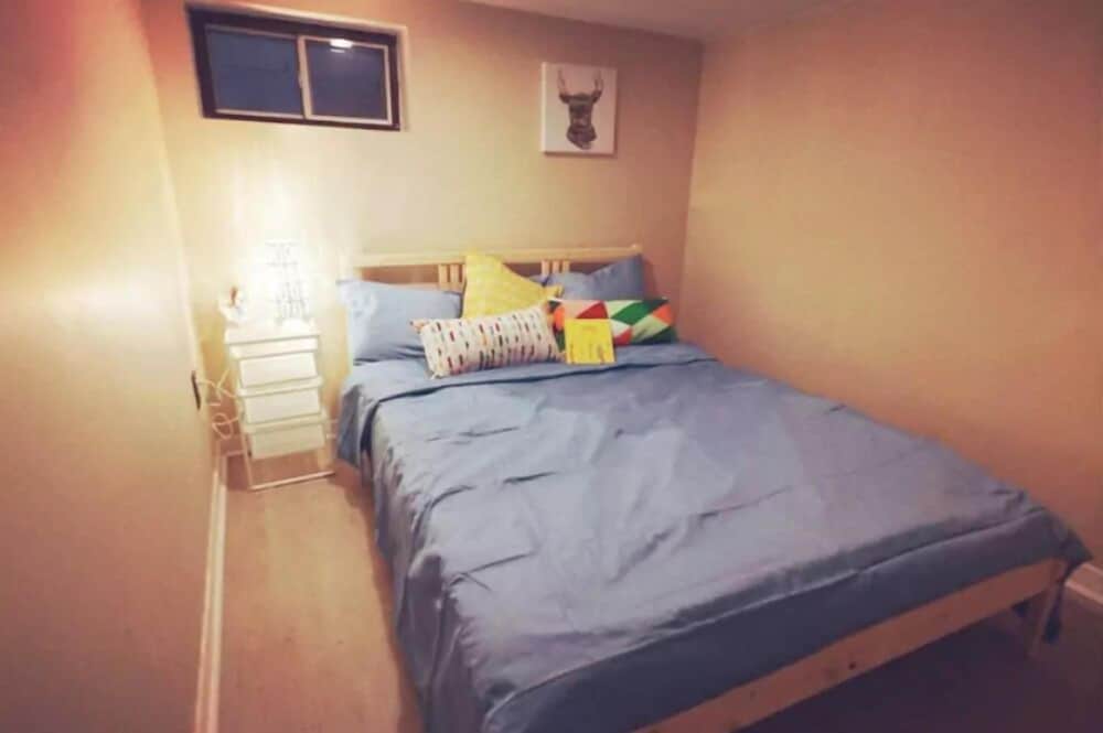 3 Bedroom Suite near Kensington Market - Unit 2