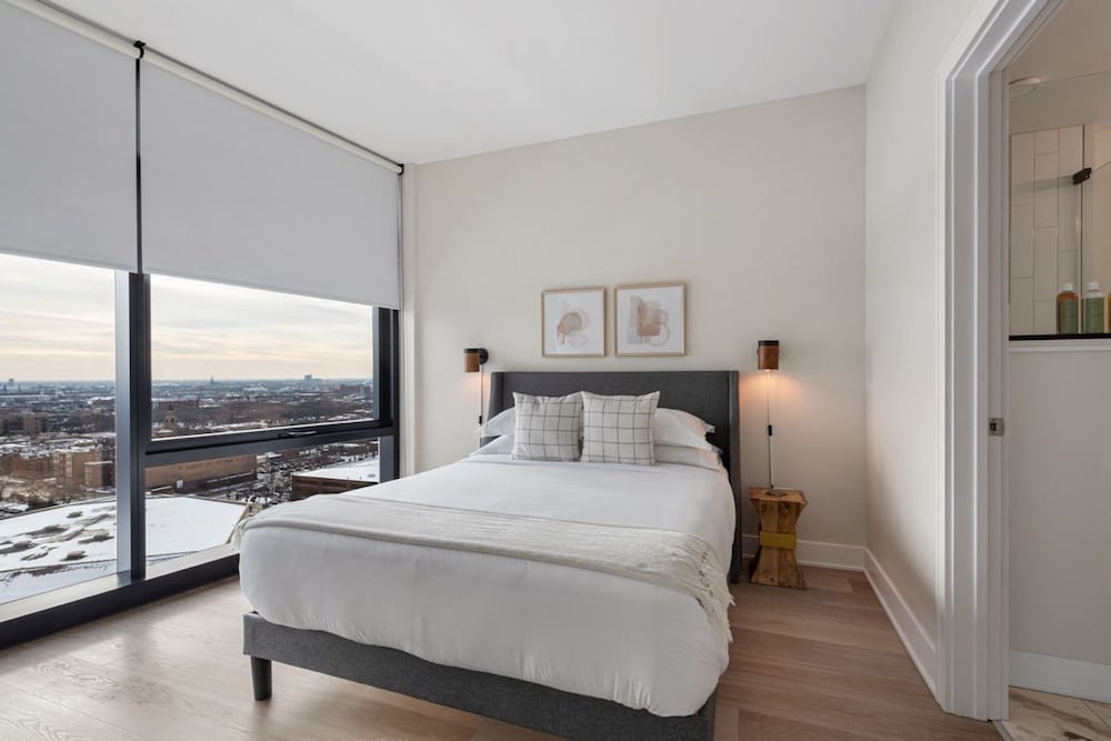 Unforgettable Stay High End 2BR Easy City Access