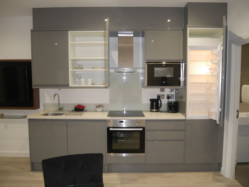 Milburn House  Luxury Apartments view 5