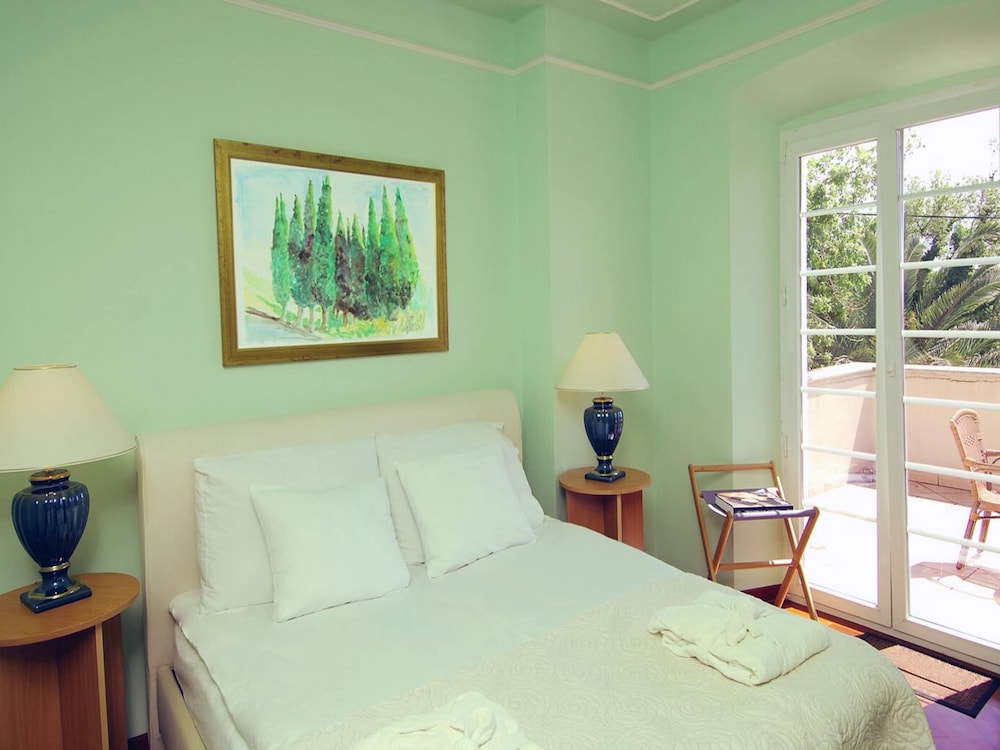 Exclusive Villa with Private Pool & Huge Fenced Property near Dubrovnik view 4