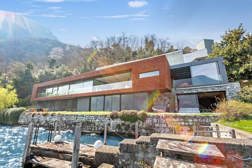 Maison Sur l Eau in Paradiso Lugano