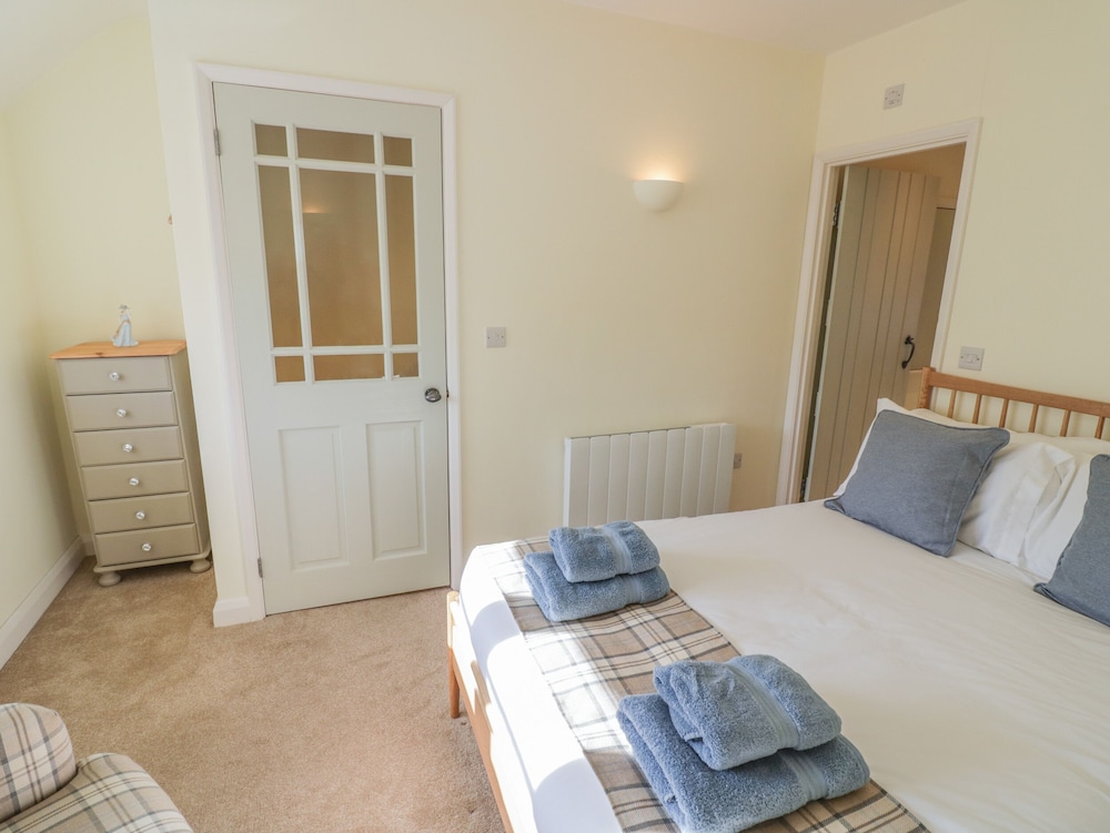 Bumble Cottage