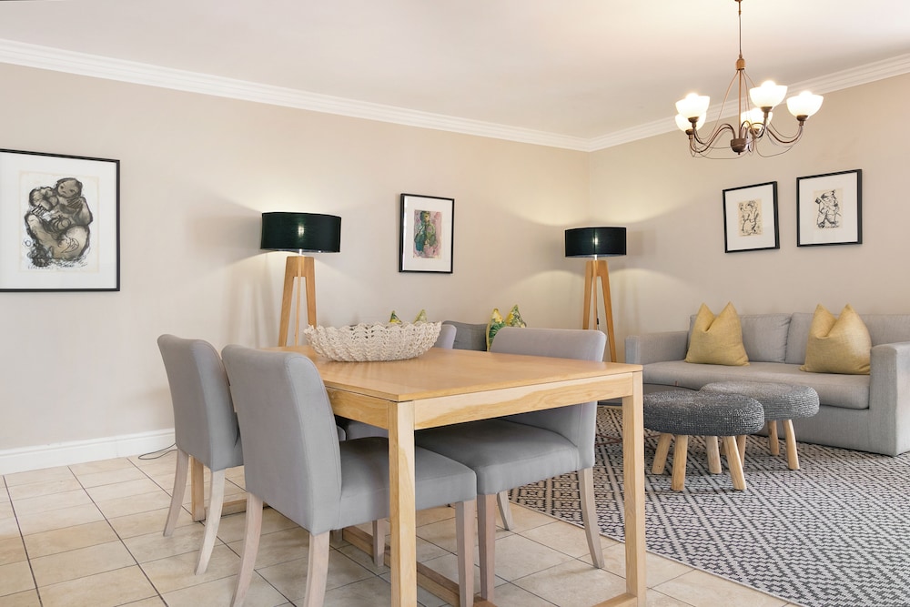 Winelands Golf Lodges at De Zalze