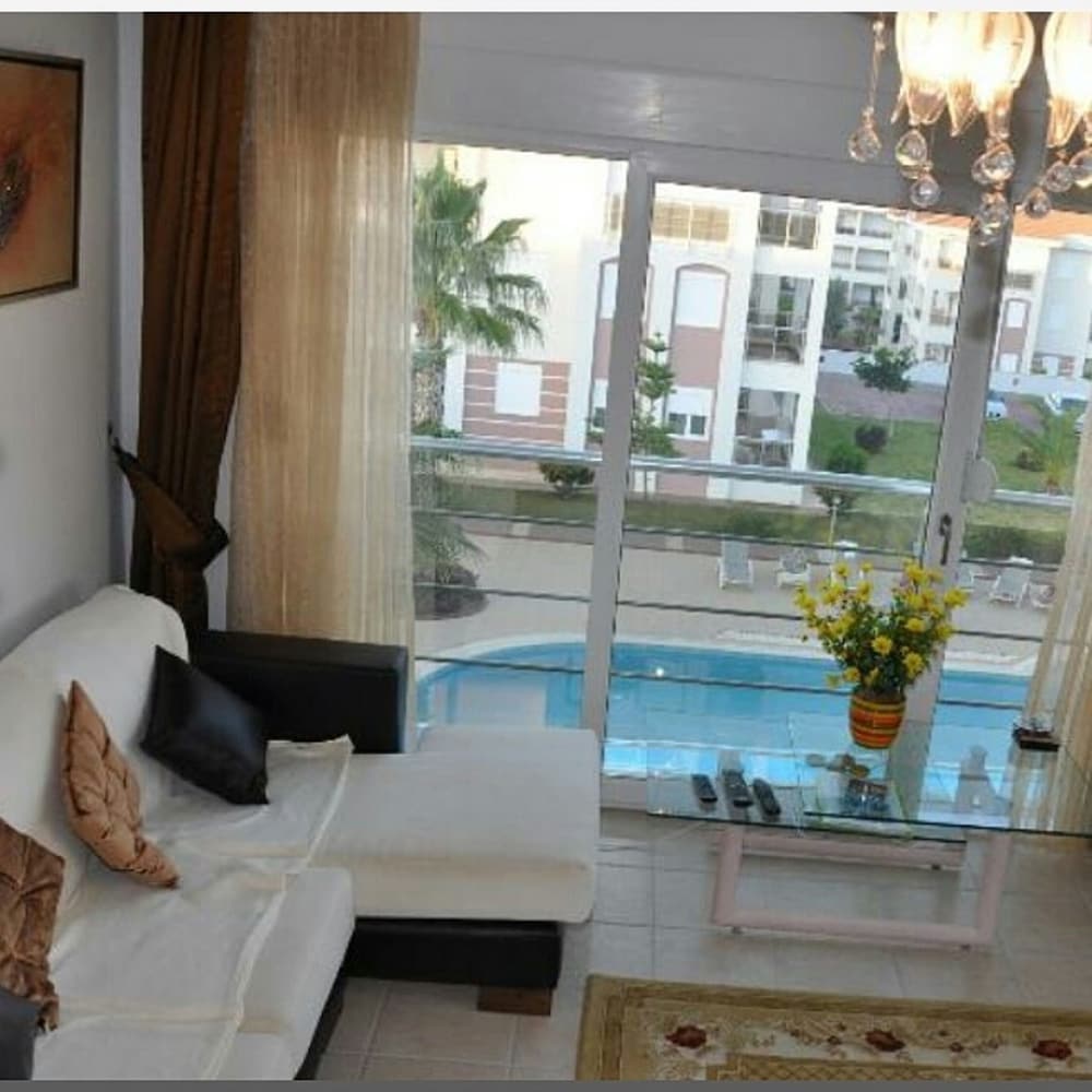 Four Seasons I -10 With 2 Bedrooms Guarantees a Wonderful Holiday