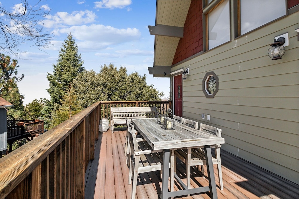 The Volpe Den 3 Bedroom Cabin