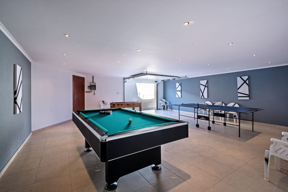 Amapola in Quelfes With 4 Bedrooms and 4 Bathrooms