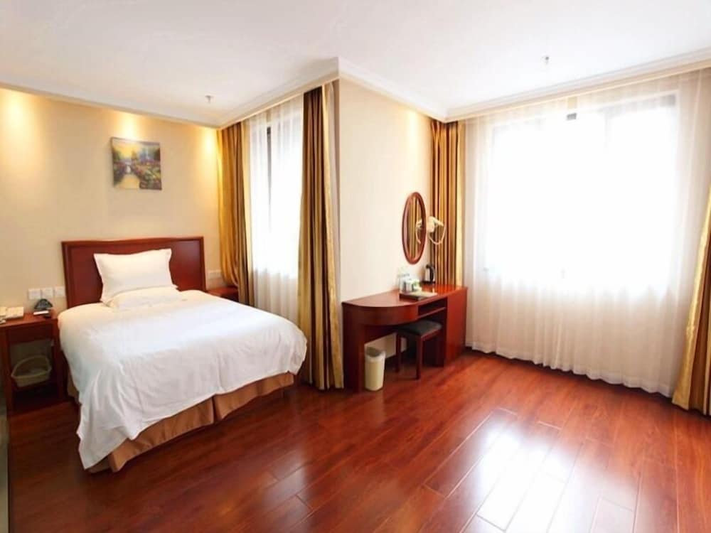 GreenTree Inn Tianjin Wuqing District West Yongyang Road Florentia Village Express Hotel