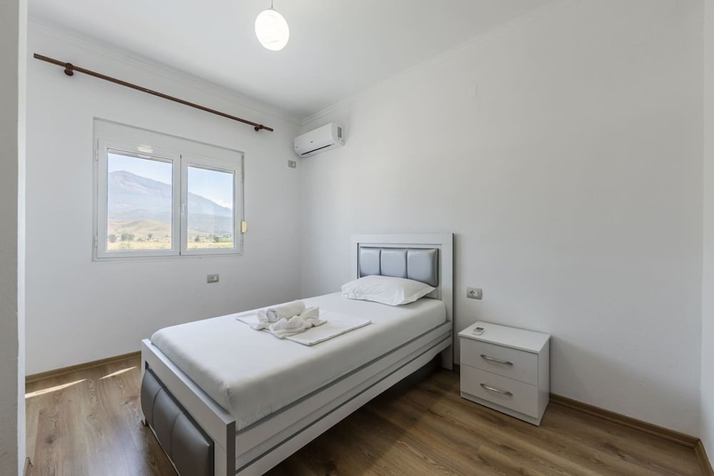 Hometown Apartment 2