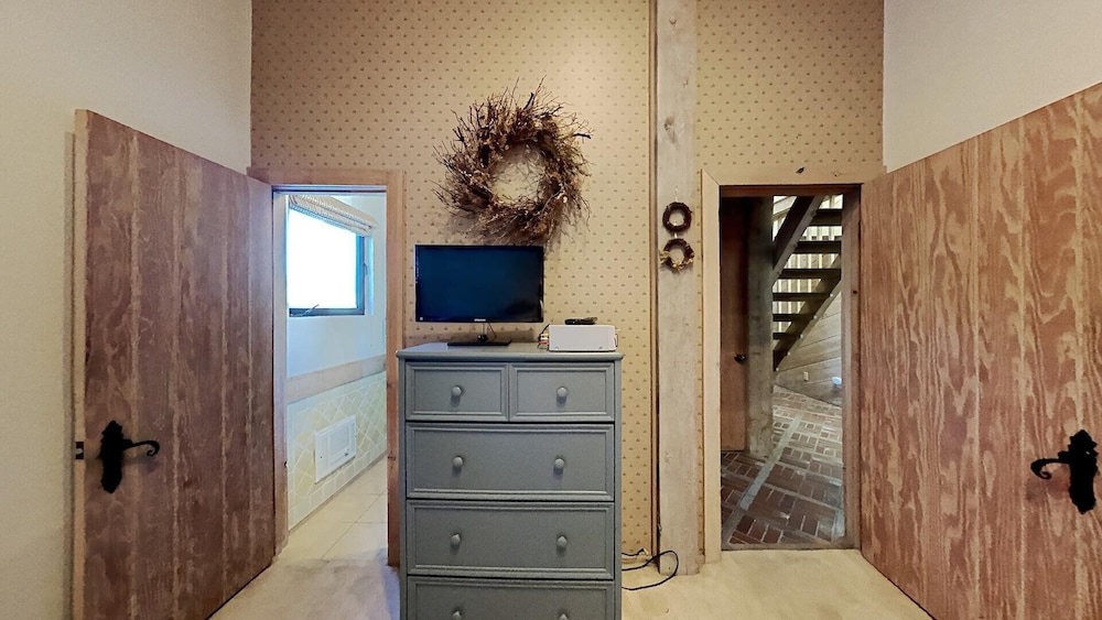 410 4 Bedroom Condo