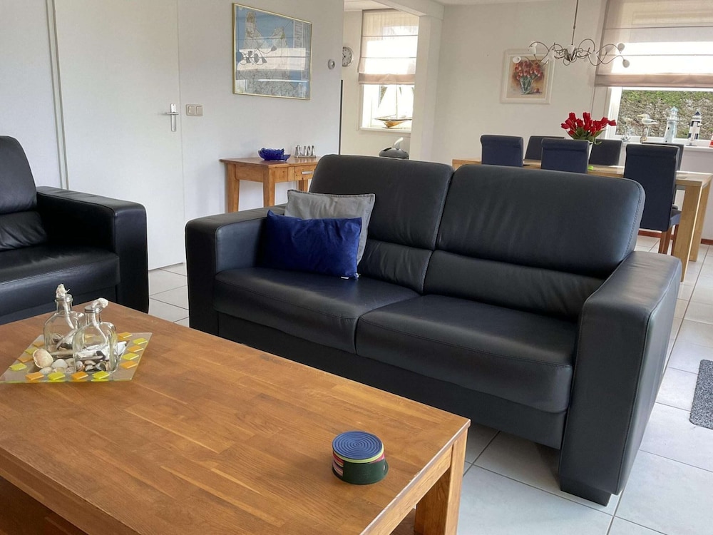 Bungalow for 6 People Near Beach