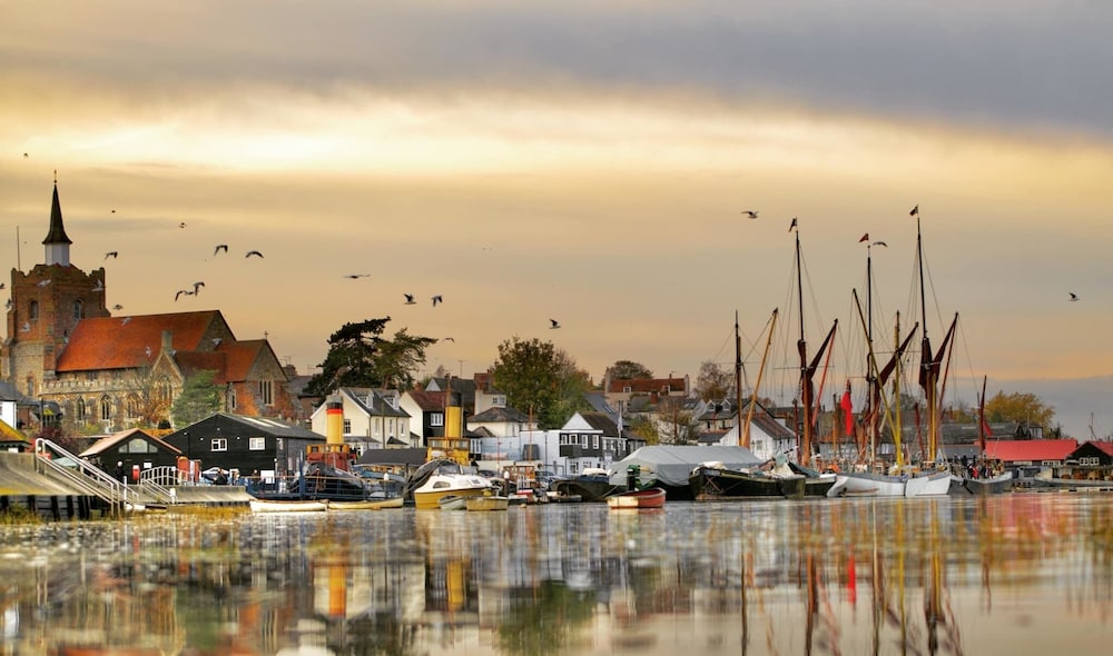 Jolly Sailor- Fish on the Quay