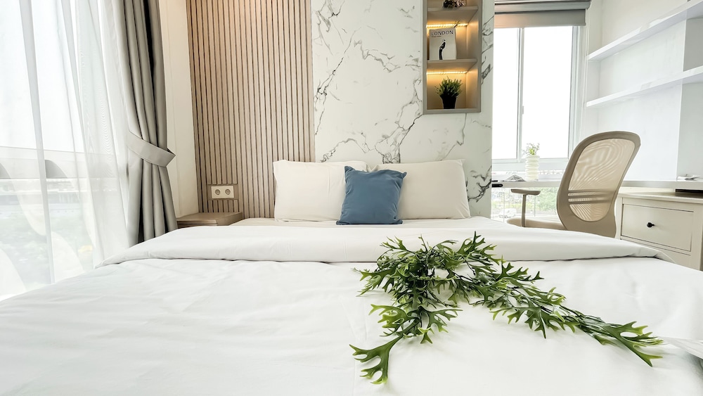 Modern Classic Touch 1Br Apartment At Tokyo Riverside Pik 2