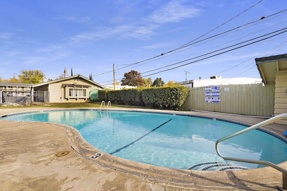 Chico Vacations - Safari Inn - Chico - Property Image 4