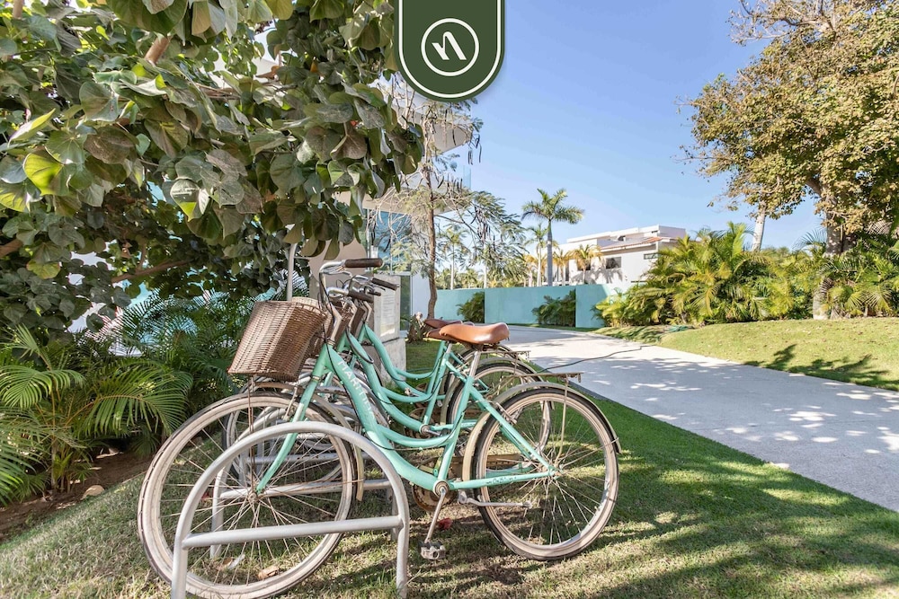 New 2BR APT - Beach Access - Pool - GYM - Jacuzzi