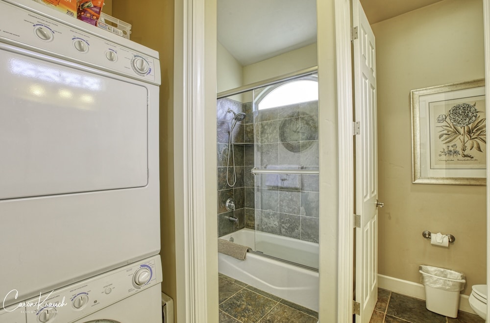 271 Cypress 3 Bedroom Townhouse by RedAwning view 4