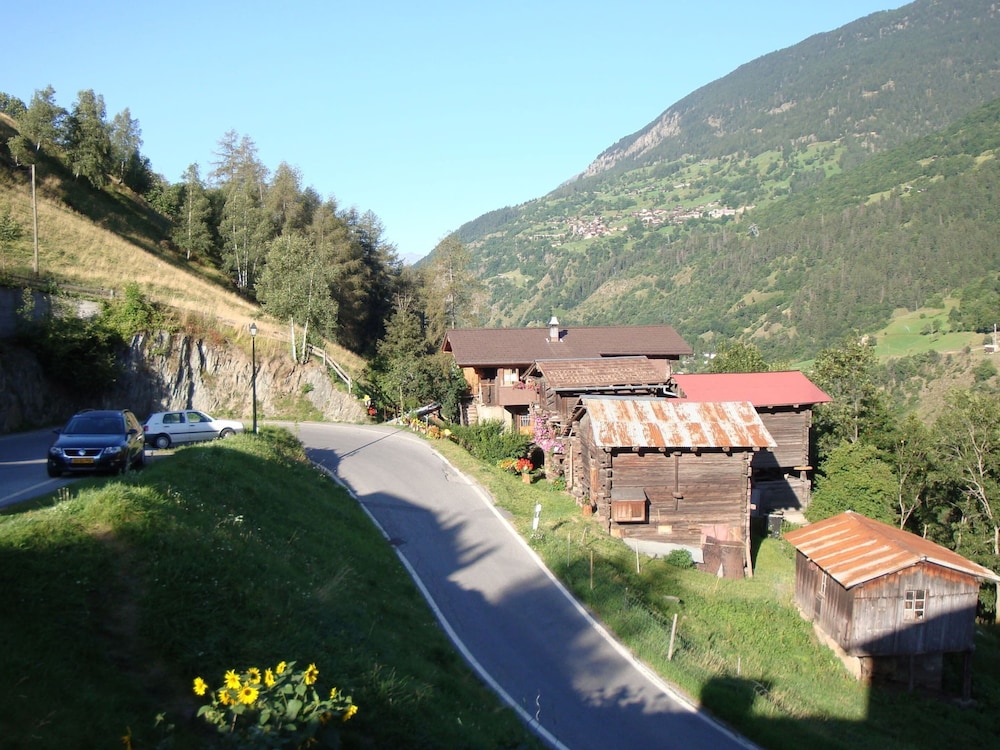 Cozy Chalet in Chrixacher near Forest view 4