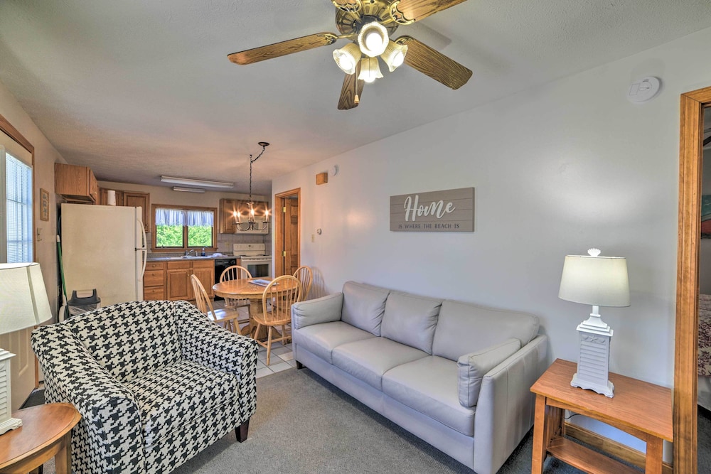 Apt in Old Orchard Beach - Walk to Bay + Pier