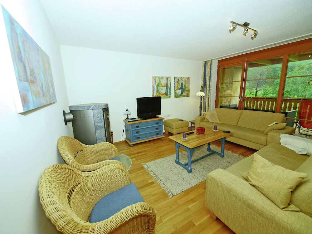 Vibrant Apartment near Ski Slopes in Brand