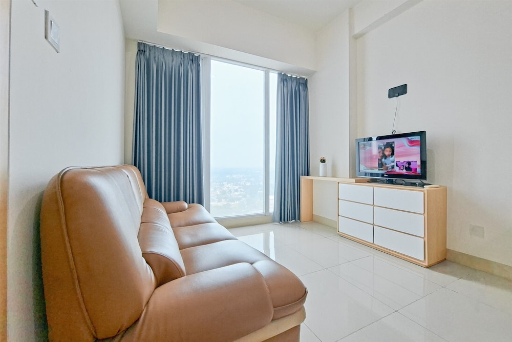 Modern Minimalist Look 1Br Apartment At Tree Park City Bsd