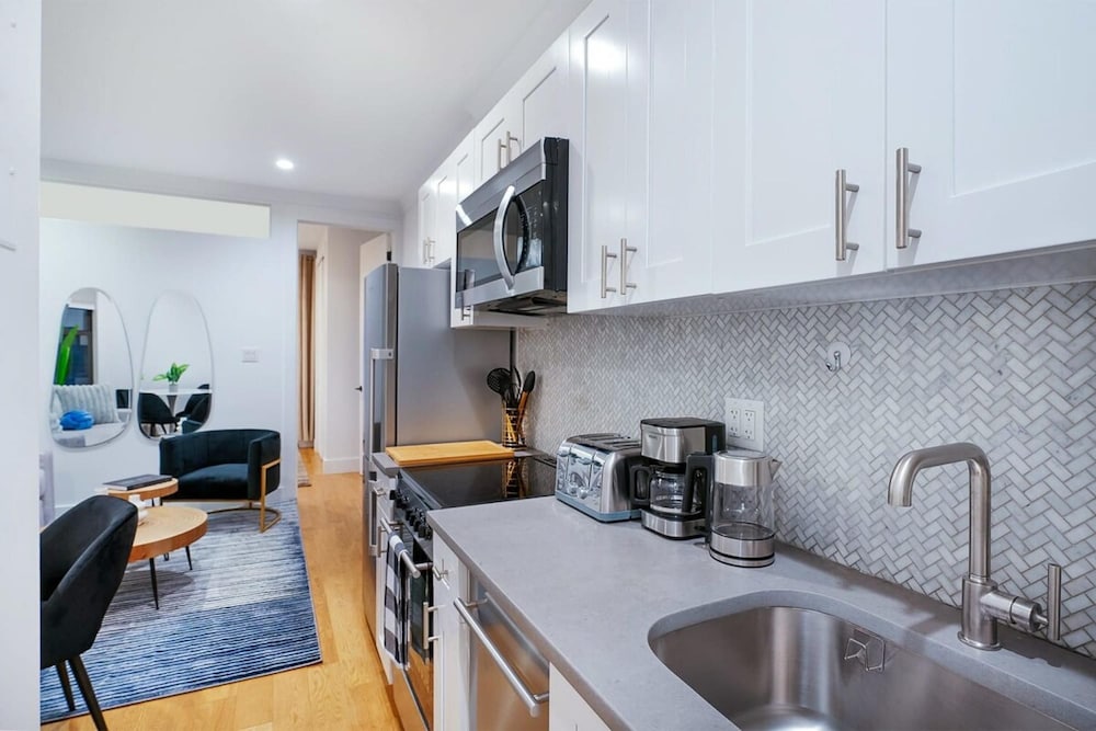 1290-7 New Renovated 2 Bedrooms in UES