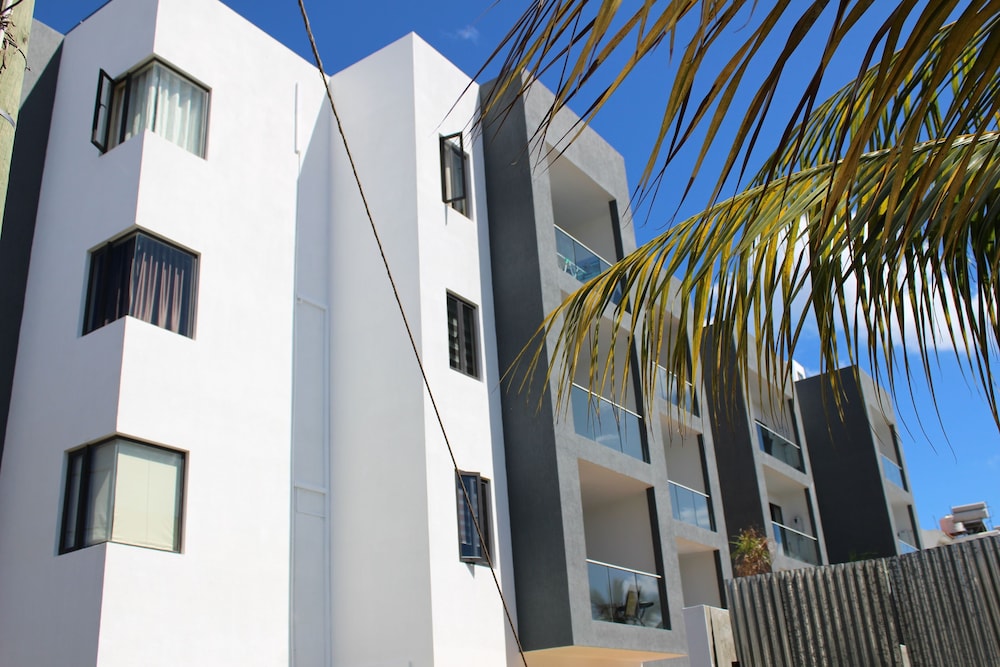 Hotel Blue Lagoon Flic en Flac - Image 1