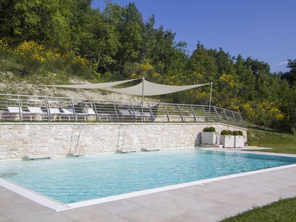 Chic Villa in Acqualagna with Hot Tub in Pool & Private Garden view 3