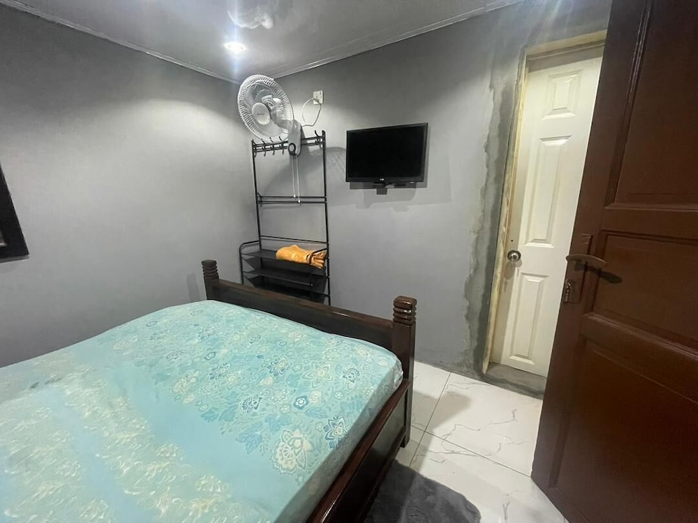 D-KobieS Guest House