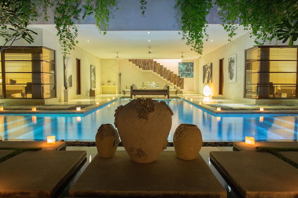 Nyaman Villas